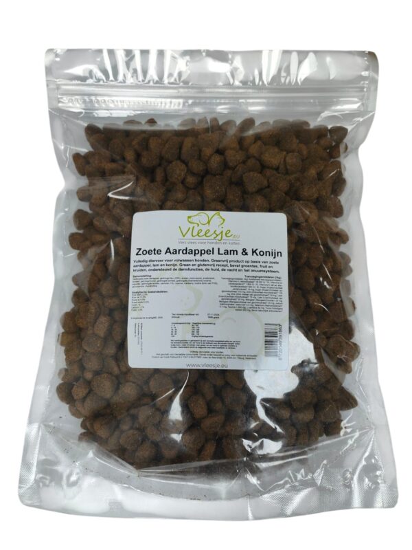 9f581b889630fdc2cb90eeeaac000522 Vleesje krokante brok Zoete aardappel Lam & Konijn 1 of 15 kilo