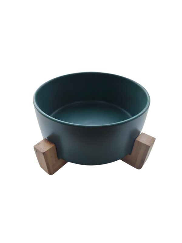 Kunststof voer/drinkbak op hout Groen