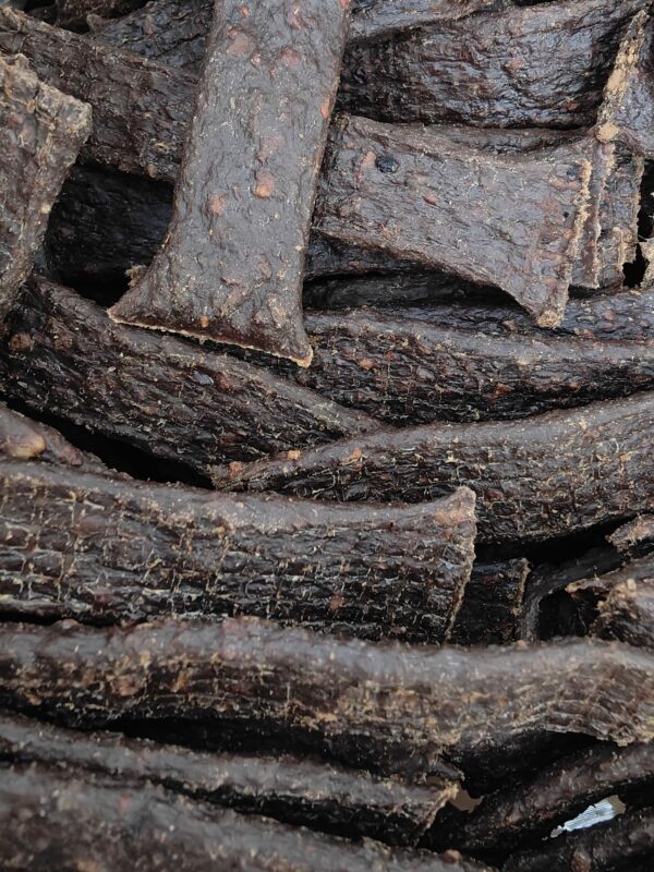 b8a60d43dcbe252654269e6b2a56f1ec Vleesje vleesstrips Hert zak 100 gram